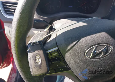 2021 Hyundai Accent Se z USA, uszkodzony, nr VIN 3KPC24A61ME146695